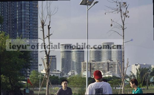 用户从首页到产品页，再跳转购物车完成下单。